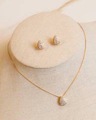 Conjunto Colar e Brincos Gota Cravejados em Zircônias Cristal, Banho Ouro 18k