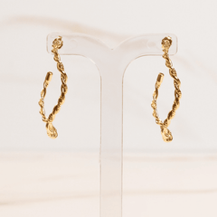 Argola Entrelaçada Ondulada Ouro