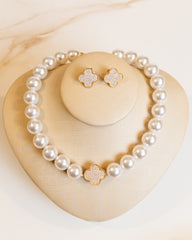 Conjunto Perolas Pingente Trevo Cravejados em Zircônias Banho Ouro 18k