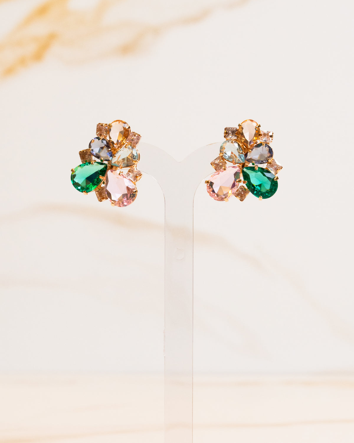 Brinco de Pressão Gotas Pedraria Multicolorido e Zircônias Cristais Banho Ouro 18K
