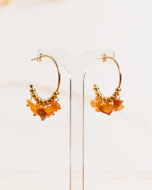 Argola Meia Lua P de Pedra Natural Calcita Laranja Banho Ouro 18K