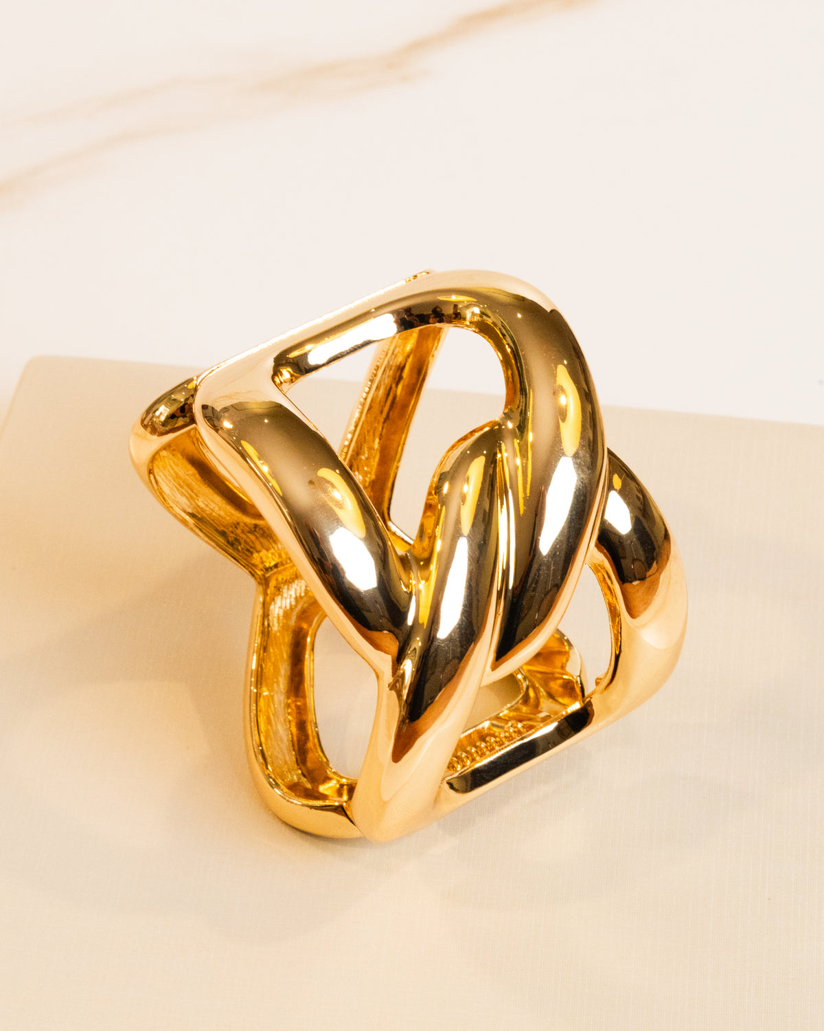 Max Bracelete Entrelaçado Largo Dourado