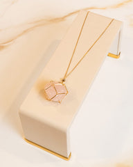 Colar Porta Cristal Pedra Quartzo Rosa Banho Ouro 18k