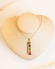Colar Pingente Selenita com Pedras 7 Chakras Banho Ouro 18k